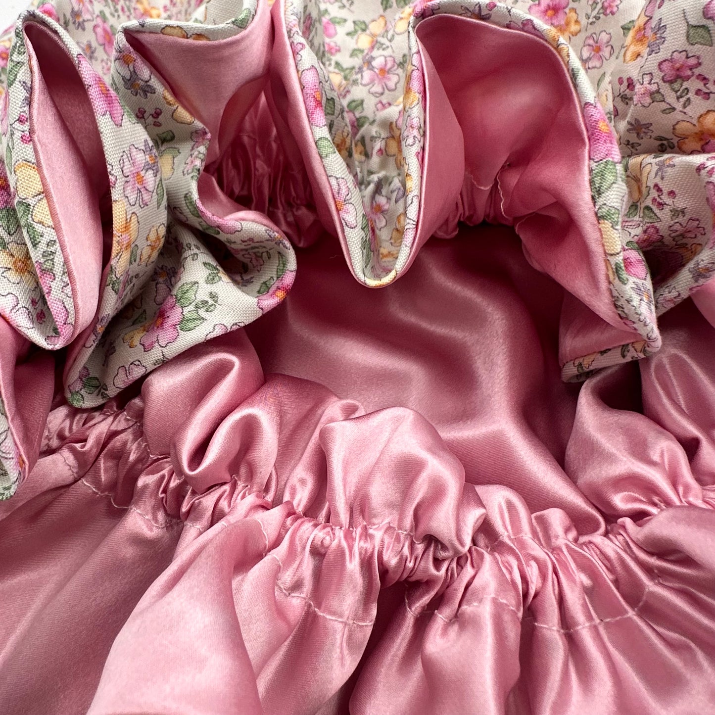 Cotton Candy Bonnet 100% Silk Lining